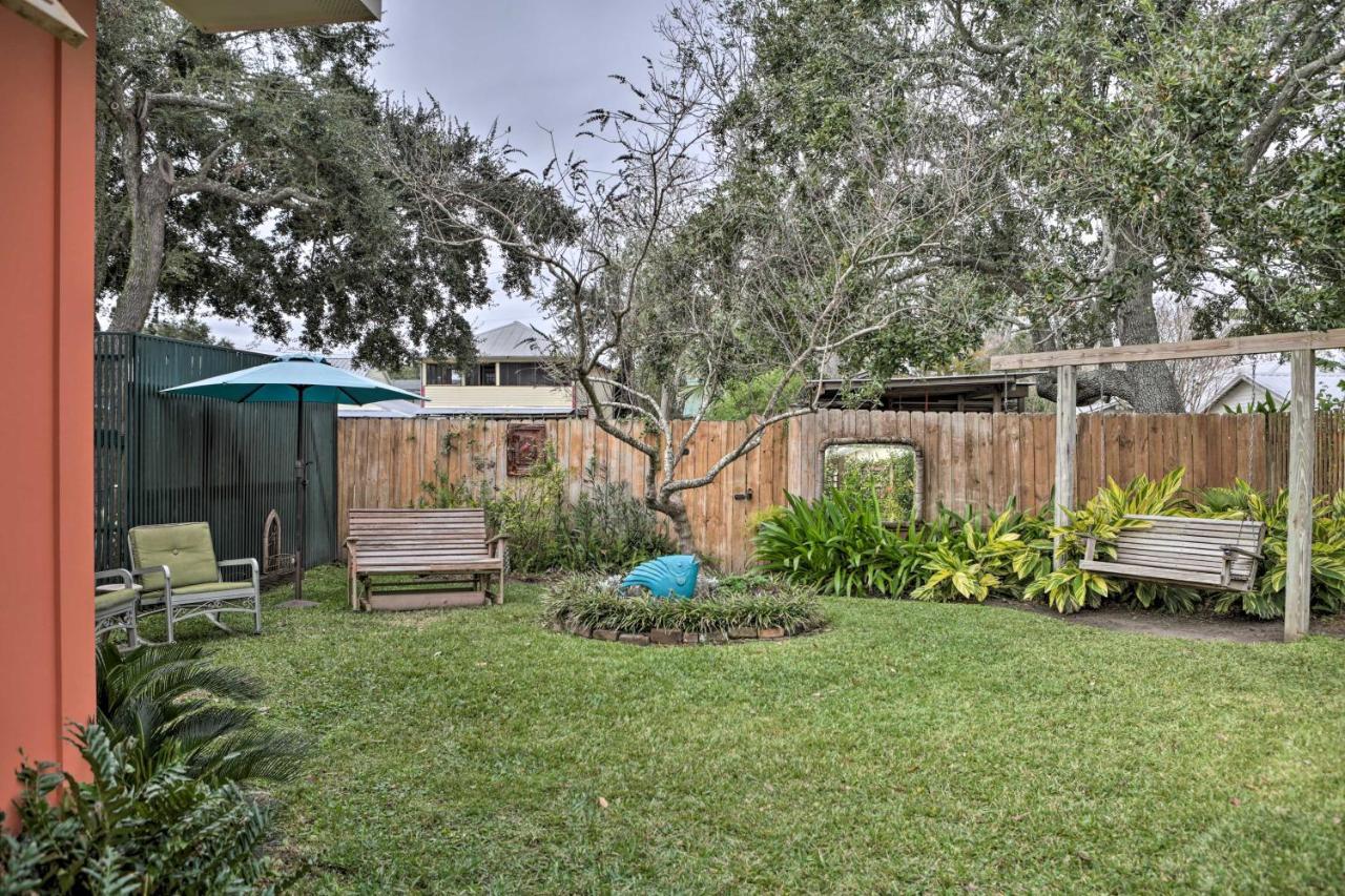 Apartmán Old Town Getaway, Walk To Shopping, Dining, And Bay! Bay St. Louis Exteriér fotografie